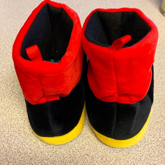 Disney Kids Slippers 11-12 - Picture 3 of 7